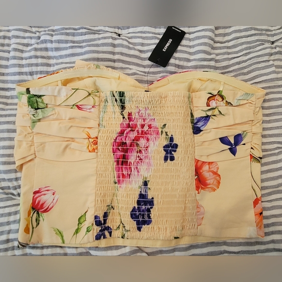 NWT Express Yellow Floral Strapless Top with Bow - Size Small - Picture 7 of 7